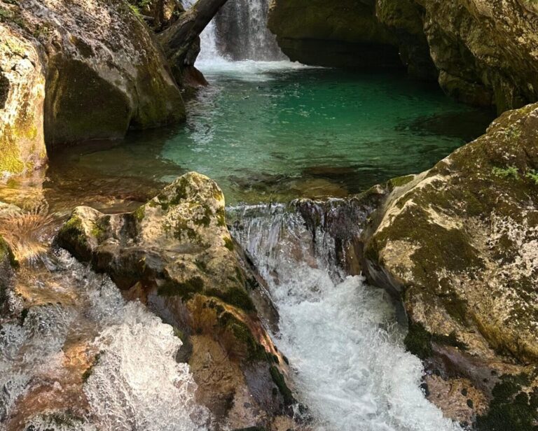 Dem Fluss des Wassers hingebe.